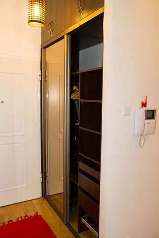 Апартаменты Apartament Kopernik Краков Апартаменты с видом на сад-20